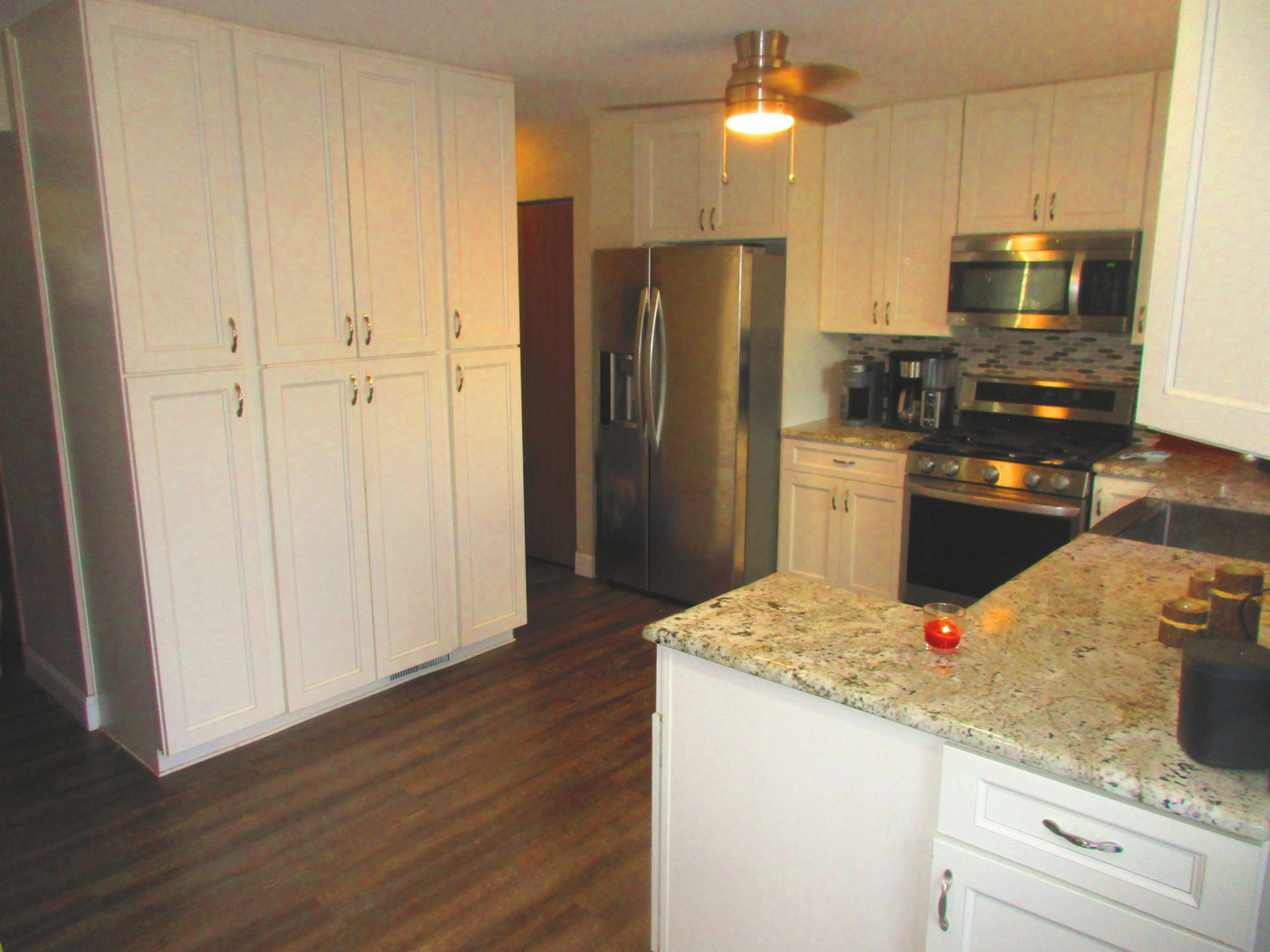 422 Hummingbird Lane Bolingbrook, IL 60440 - Photo 5 of 42 Gallery Image 5