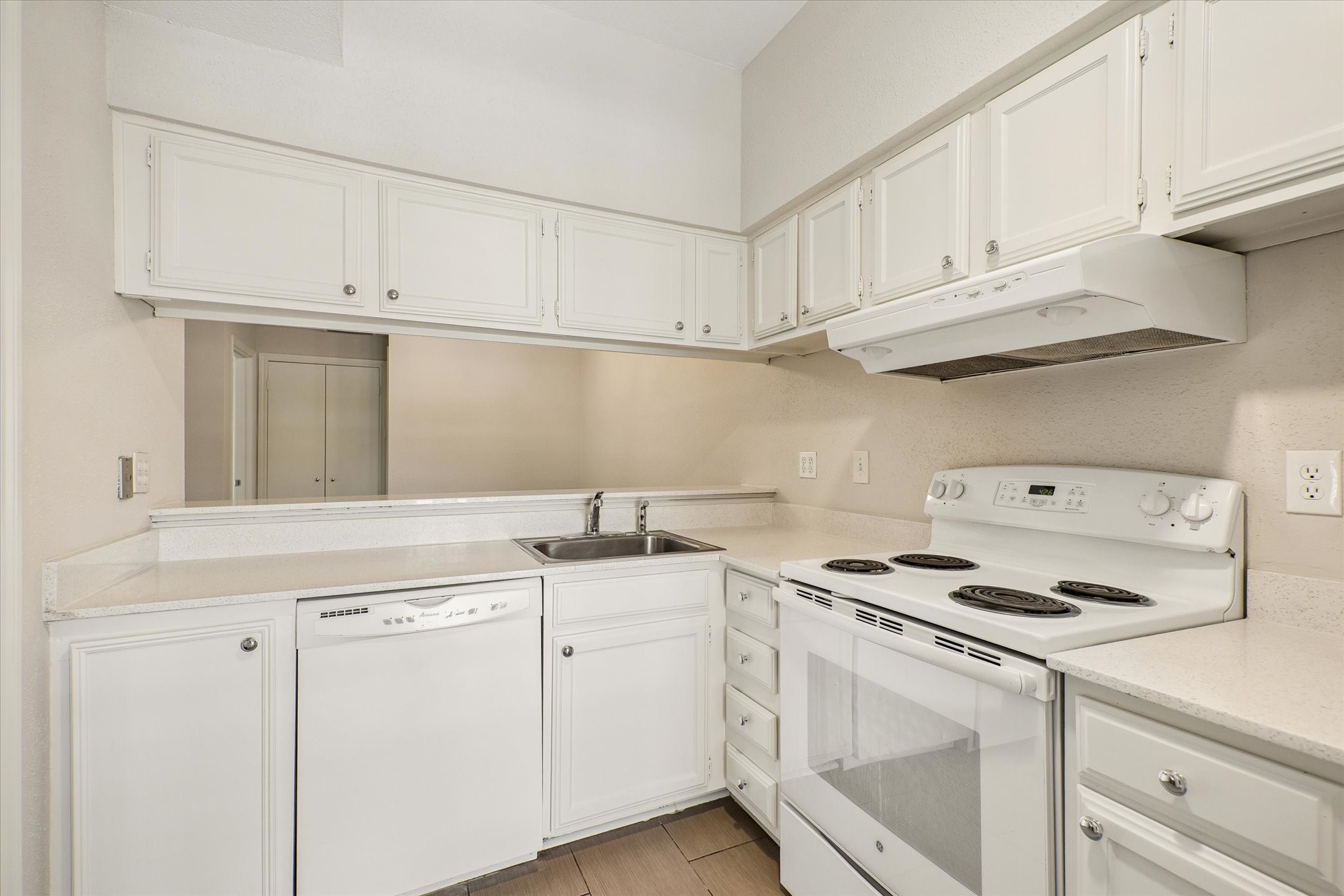 718 Bering Drive, Unit B Houston, TX 77057 - Photo 10 of 25