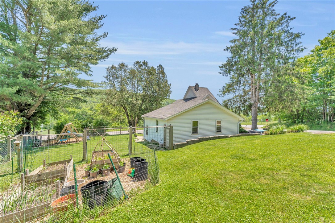 102 Lougheed Road Oneonta, NY 13820 - Photo 2 of 25