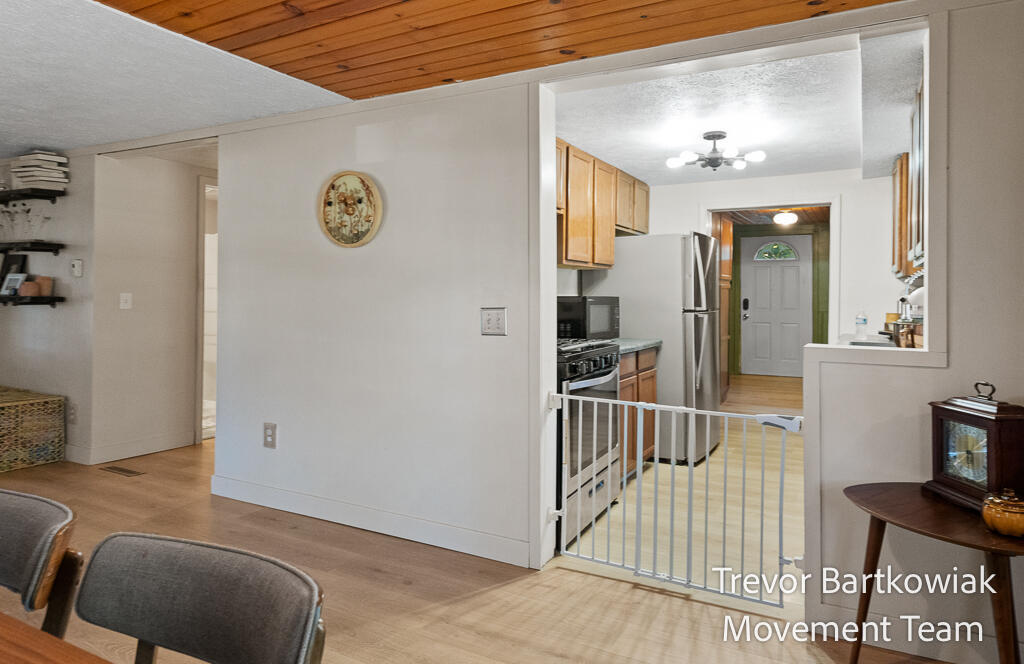 529 Porter Road Muskegon, MI 49441 - Photo 14 of 39 529PorterRd-21LoRes