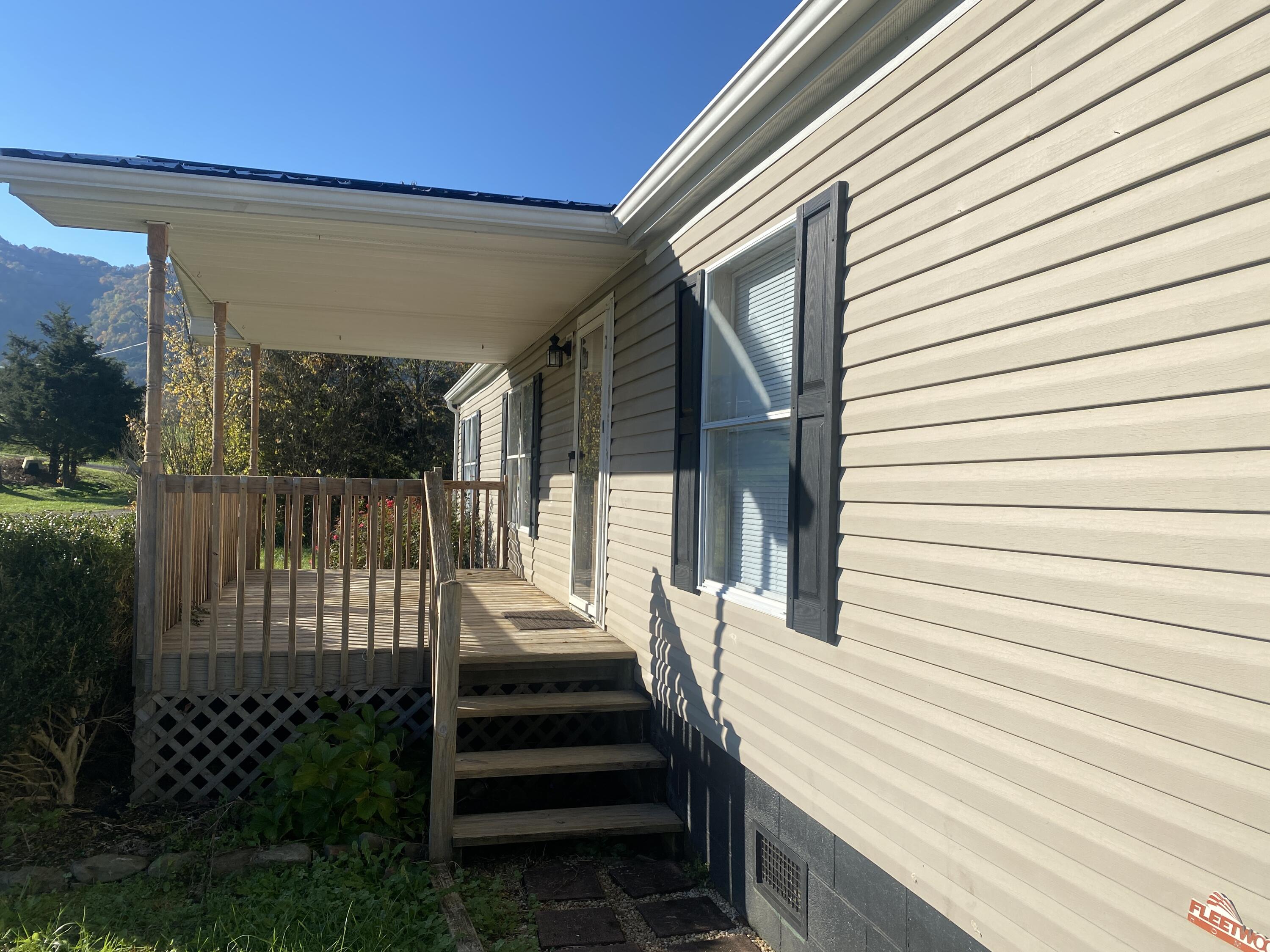 195 Oak Lane Road Dryden, VA 24243 - Photo 6 of 26 FD6A109C-99C4-4669-AEDC-972062958468