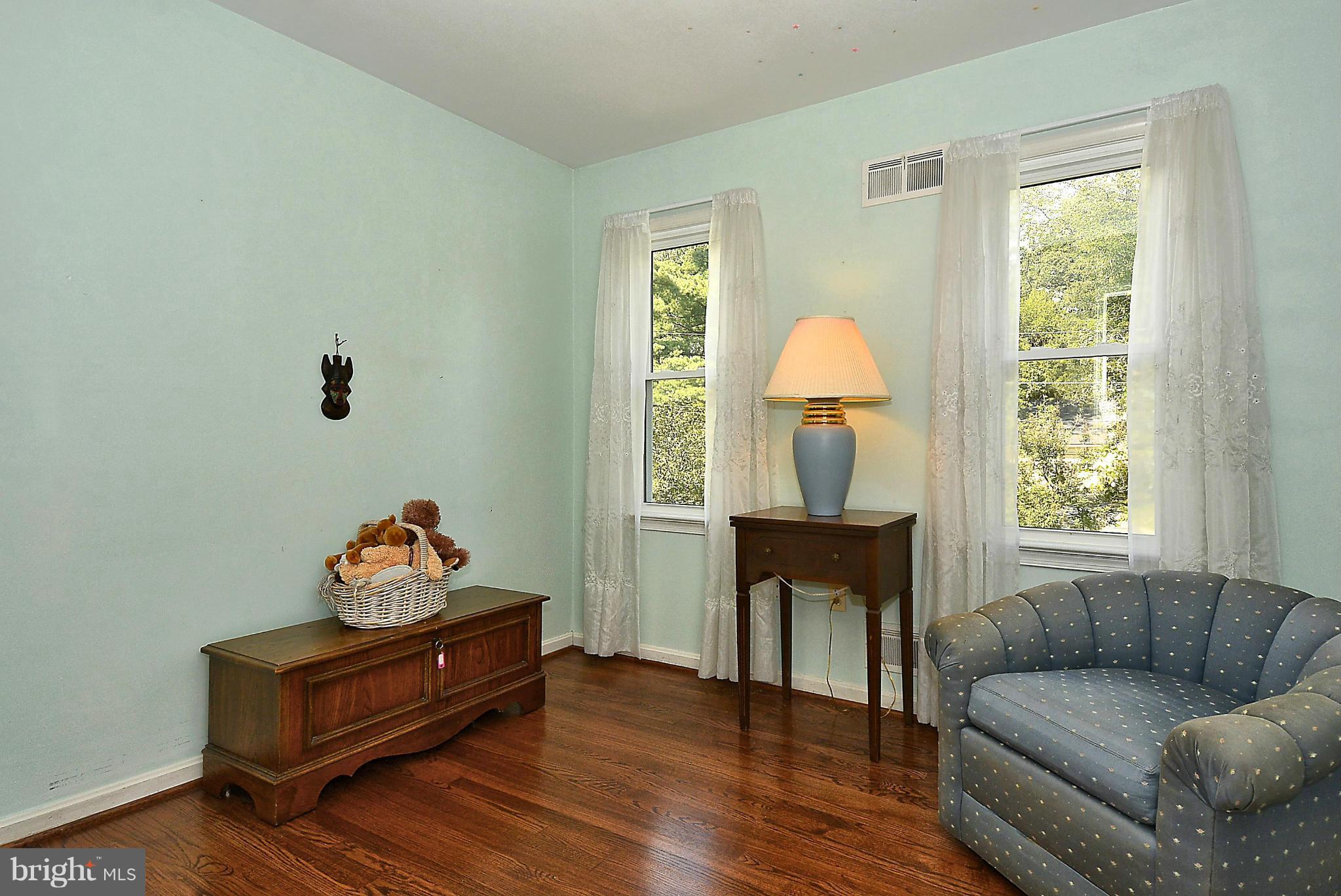 8616 Atwell Road Potomac, MD 20854 - Photo 25 of 30 Bedroom