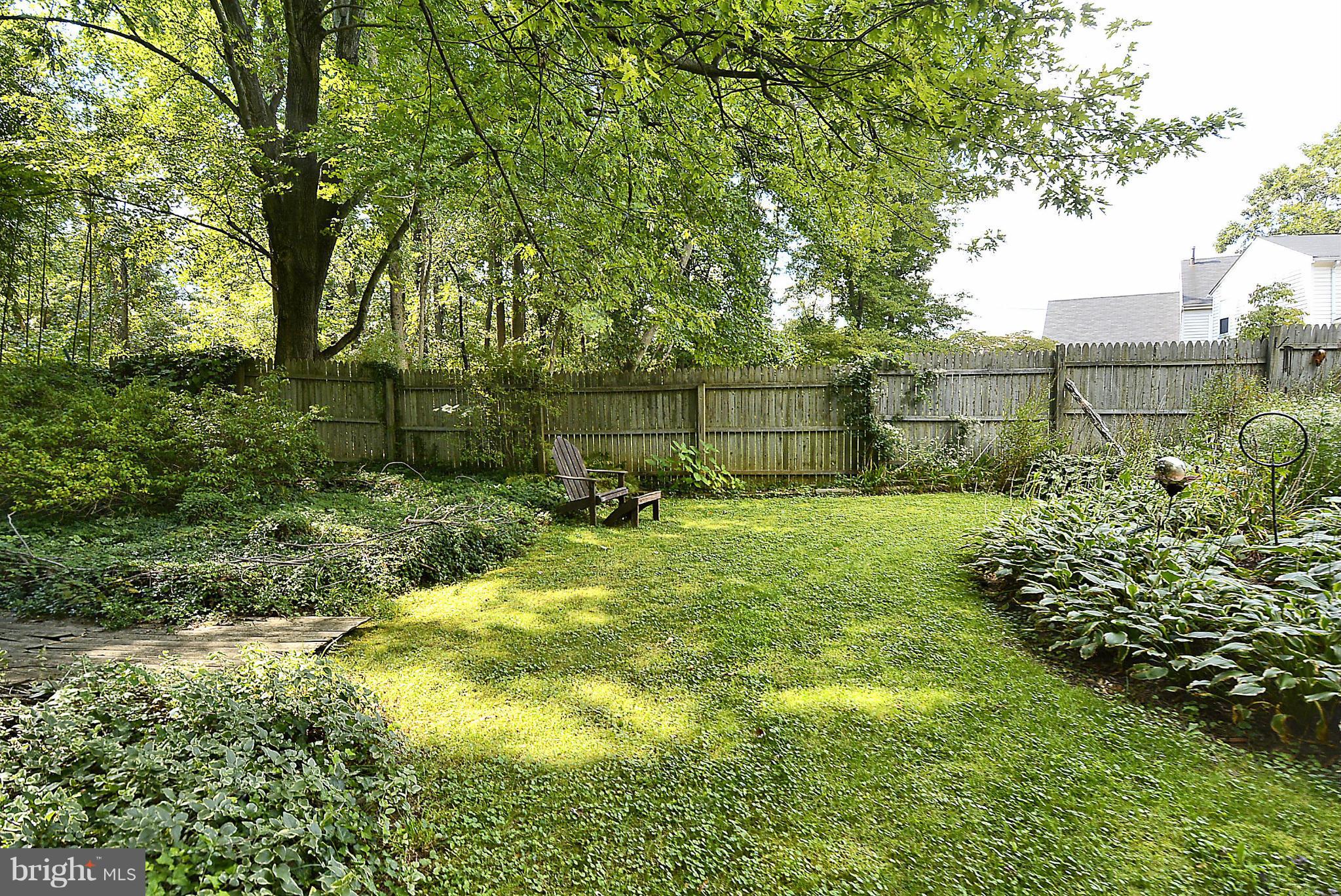 8616 Atwell Road Potomac, MD 20854 - Photo 5 of 30 Exterior (Rear)
