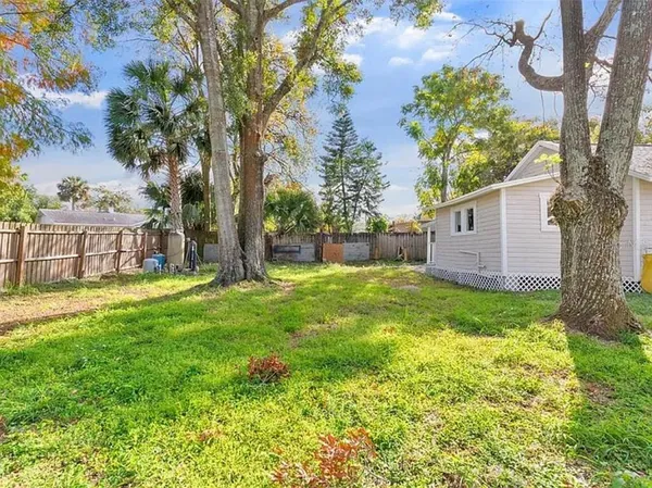 $1,800 | 4251 Tangerine Avenue, Sanford, FL 32773