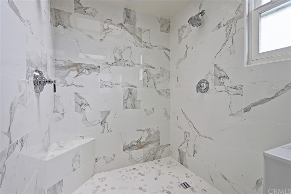 317 4th Street Manhattan Beach, CA 90266 - Photo 19 of 31