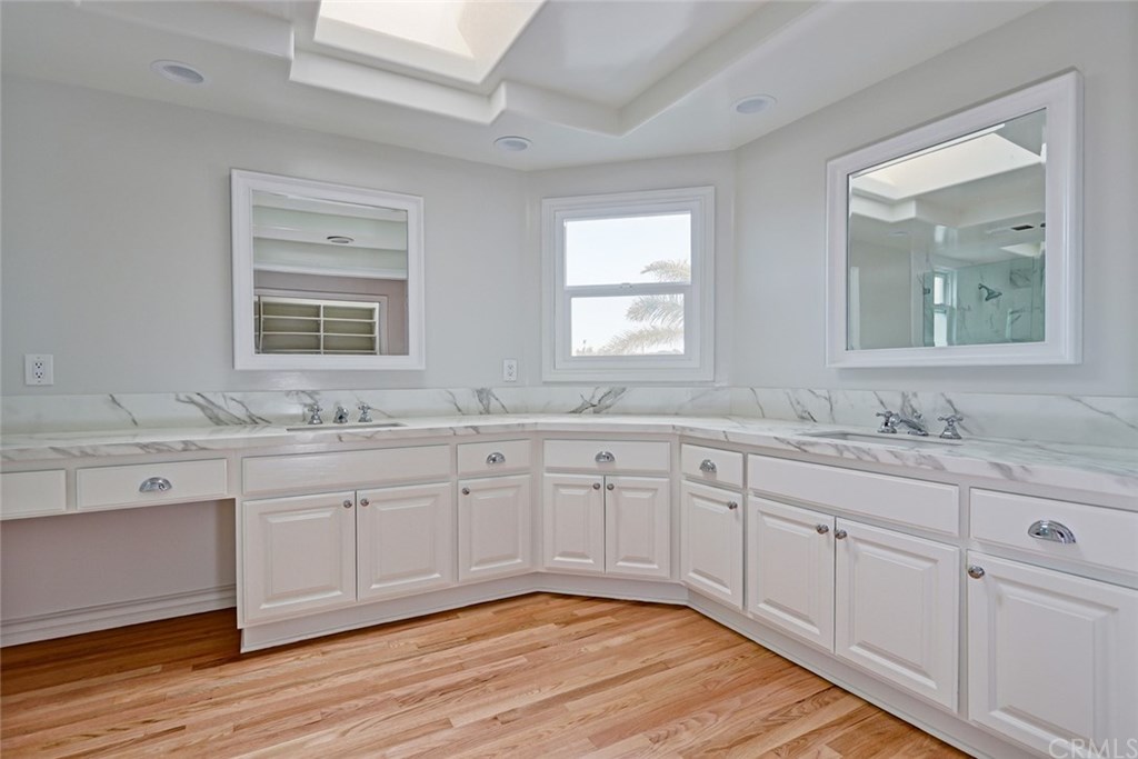 317 4th Street Manhattan Beach, CA 90266 - Photo 20 of 31