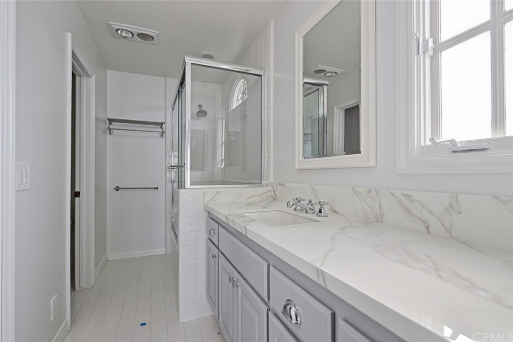 317 4th Street Manhattan Beach, CA 90266 - Photo 27 of 31