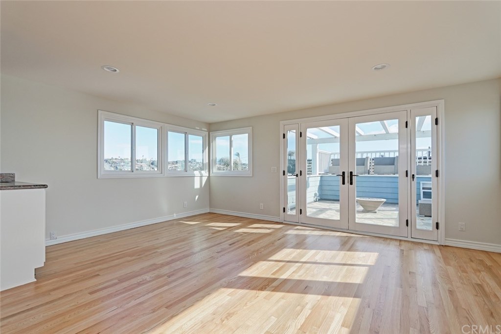 317 4th Street Manhattan Beach, CA 90266 - Photo 29 of 31