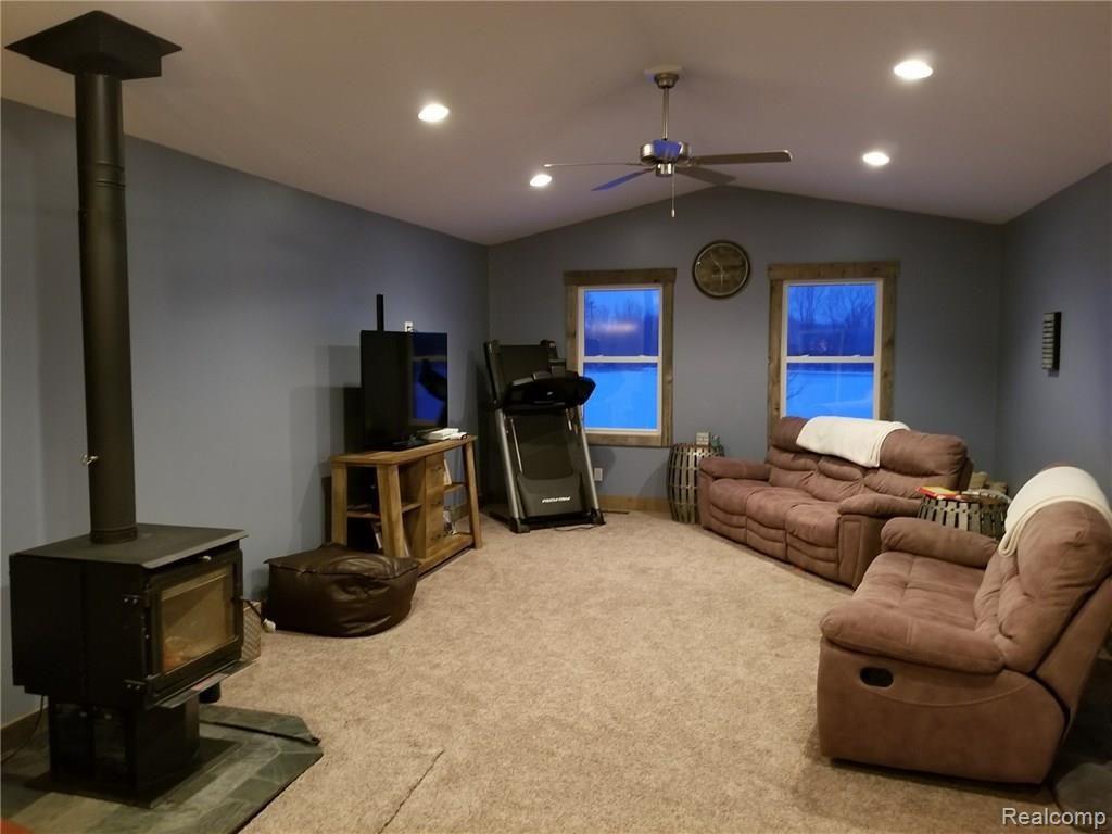2959 Comstock Road Yale, MI 48097 - Photo 4 of 14 20180129_175518_resized.jpg