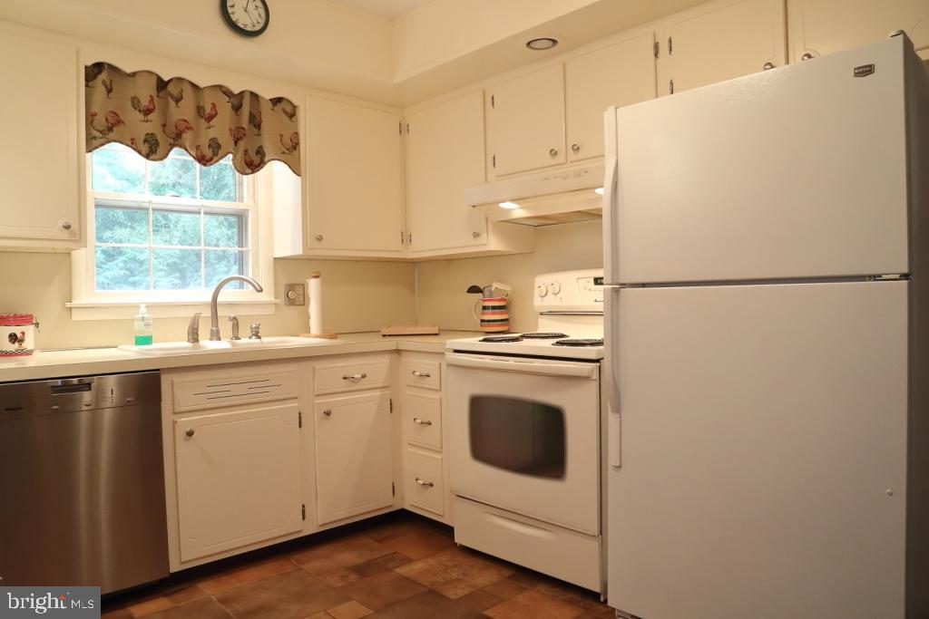 207 Timber Road Lebanon, PA 17042 - Photo 12 of 30 Gallery Image 12