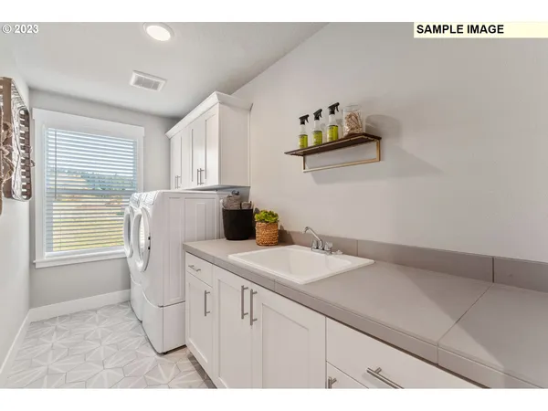 $819,775 | 10252 Southeast Compass Crse Street, Unit 349, Happy Valley, OR 97086