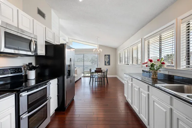 $625,000 | 427 Caviar Drive, Fort Walton Beach, FL 32548