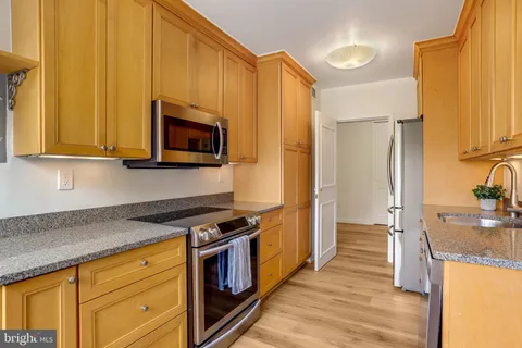 $490,000 | 4101 Cathedral Avenue Northwest, Unit 711, Washington, DC 20016