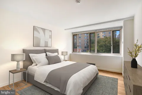 $490,000 | 4101 Cathedral Avenue Northwest, Unit 711, Washington, DC 20016