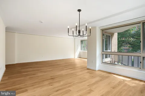 $490,000 | 4101 Cathedral Avenue Northwest, Unit 711, Washington, DC 20016