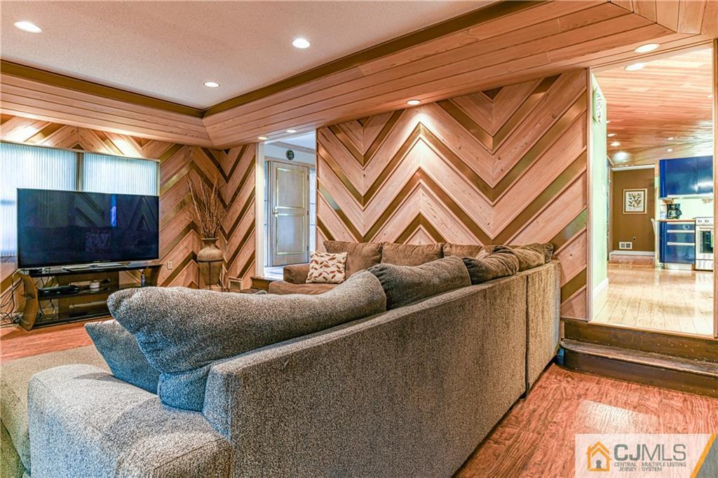 26 Woodmere Road North Brunswick, NJ 08902 - Photo 25 of 49 Gallery Image 25