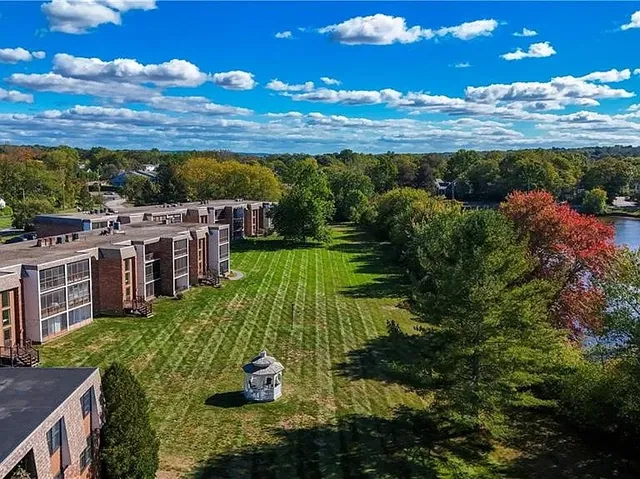 $3,400 | 510 Child Street, Unit 303B, Warren, RI 02885