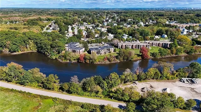 $3,400 | 510 Child Street, Unit 303B, Warren, RI 02885