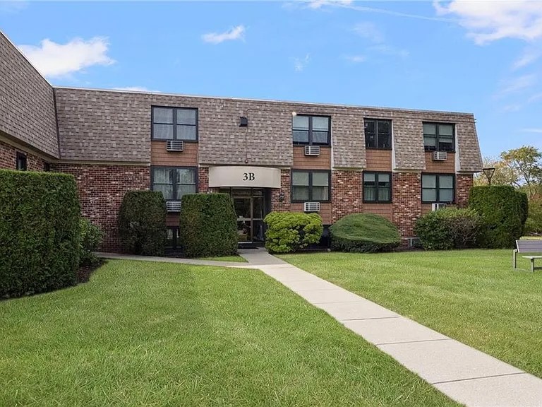 510 Child Street, Unit 303B Warren, RI 02885 - Photo 3 of 25