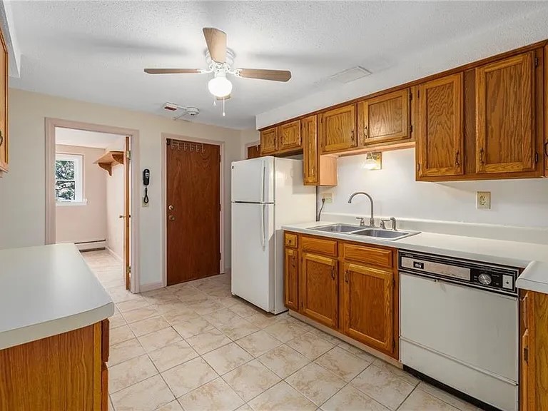 510 Child Street, Unit 303B Warren, RI 02885 - Photo 9 of 25