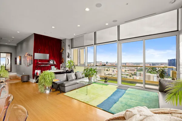 $1,340,000 | 555 East 5th Street, Unit 2901, Austin, TX 78701