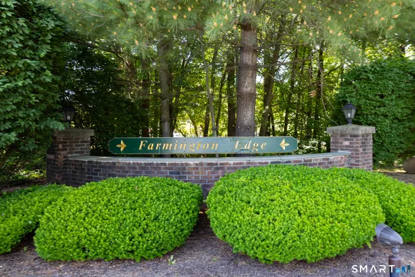 $275,000 | 111 Songbird Lane, Unit 111, Farmington, CT 06032