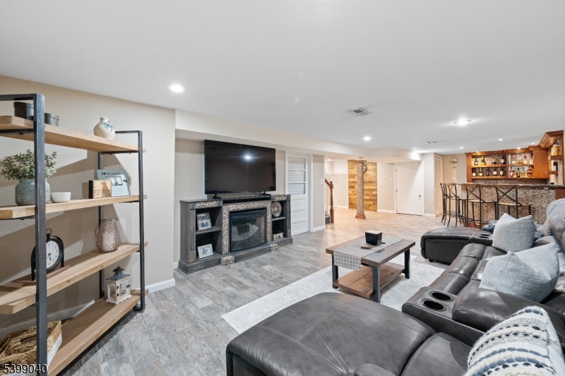 104 Continental Avenue Belleville, NJ 07109 - Photo 25 of 38