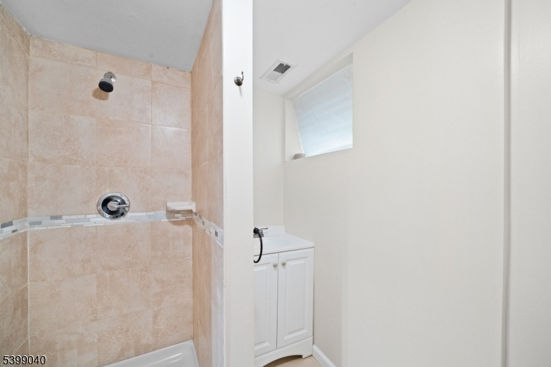 104 Continental Avenue Belleville, NJ 07109 - Photo 29 of 38