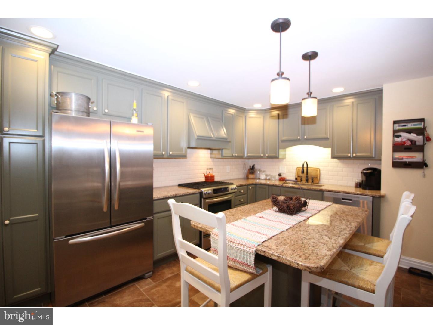 3538 Byrne Road Philadelphia, PA 19154 - Photo 4 of 21 Gallery Image 4