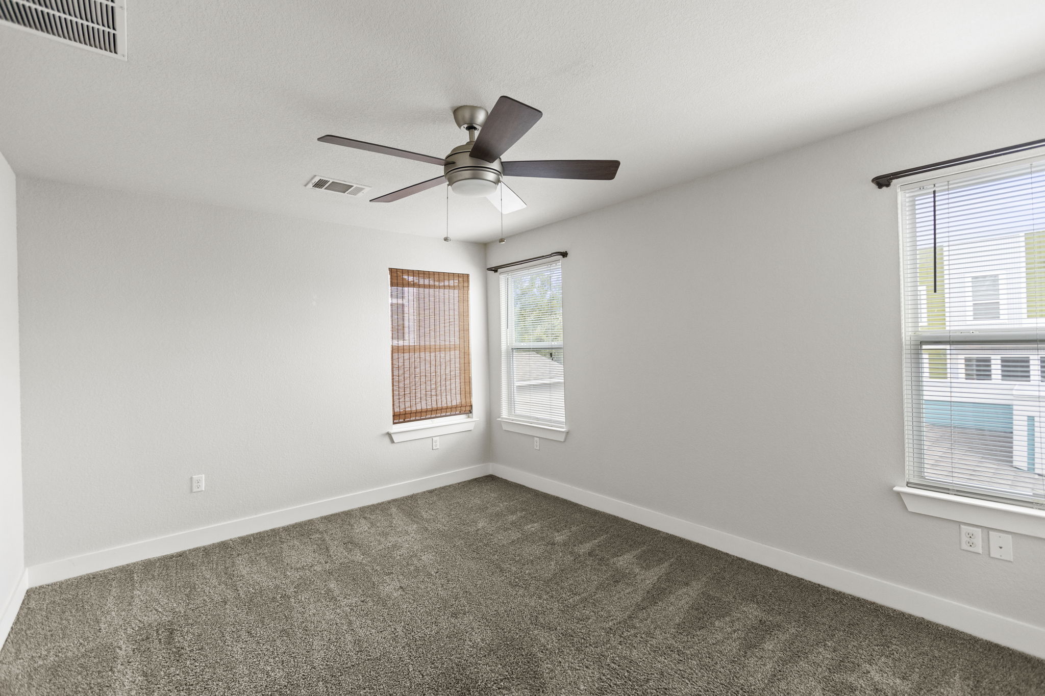 1904 Cleese Drive Austin, TX 78741 - Photo 17 of 39 Gallery Image 17