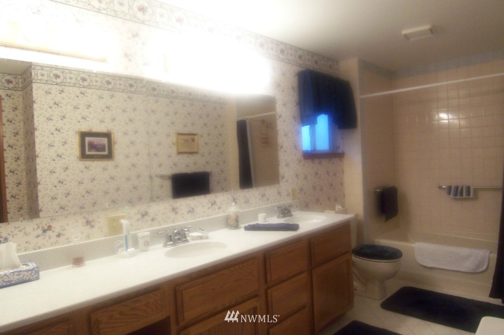 1525 Lidstrom Road East Port Orchard, WA 98366 - Photo 18 of 25 Gallery Image 18