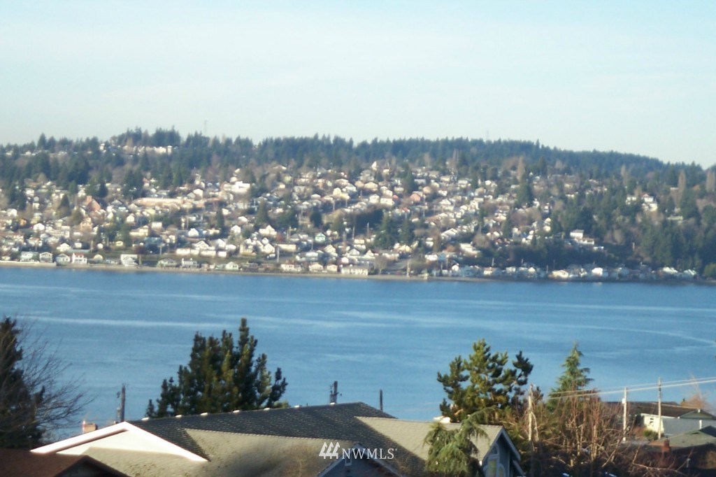 1525 Lidstrom Road East Port Orchard, WA 98366 - Photo 4 of 25 Gallery Image 4