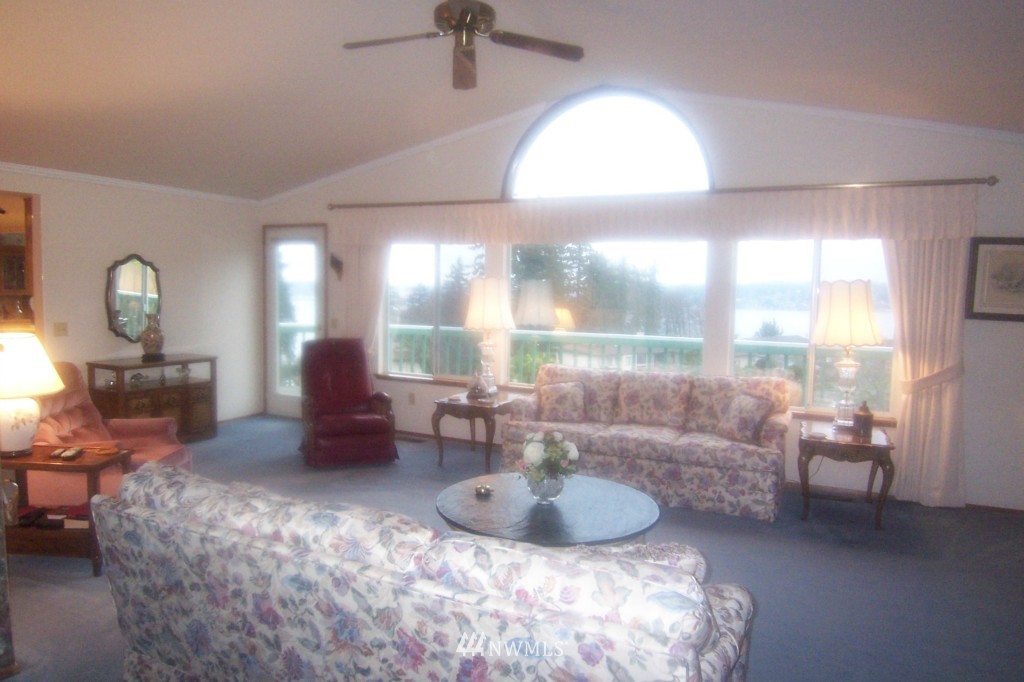 1525 Lidstrom Road East Port Orchard, WA 98366 - Photo 9 of 25 Gallery Image 9