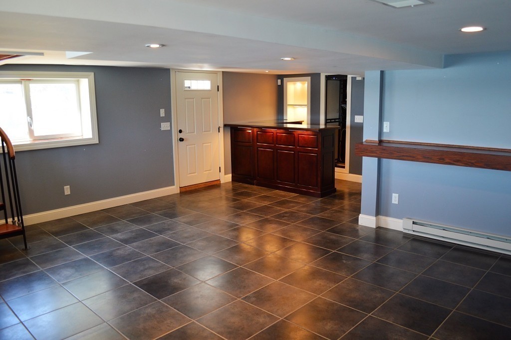 49 Edgewater Road Hull, MA 02045 - Photo 17 of 29 Gallery Image 17