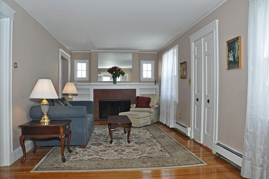 7 Governors Road Milton, MA 02186 - Photo 4 of 17 Gallery Image 4