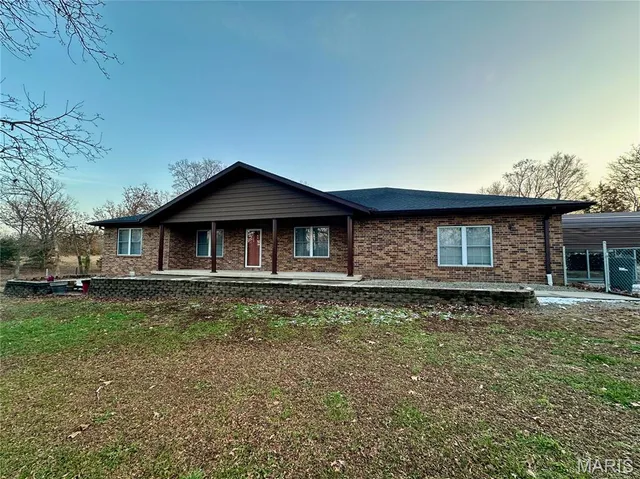 $385,000 | 25700 Highway 32, Lebanon, MO 65536