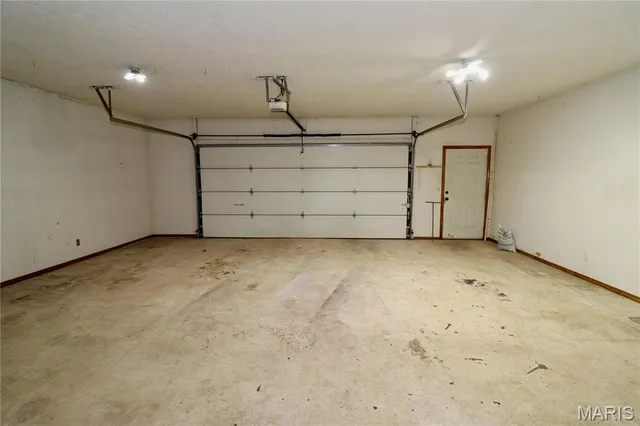 $385,000 | 25700 Highway 32, Lebanon, MO 65536