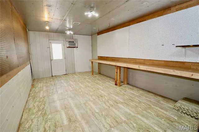 $385,000 | 25700 Highway 32, Lebanon, MO 65536