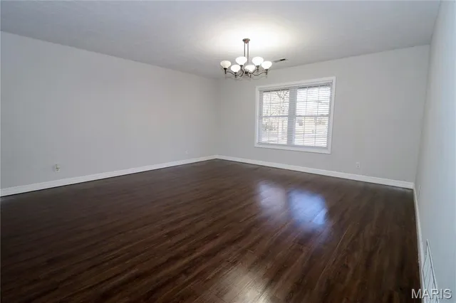 $385,000 | 25700 Highway 32, Lebanon, MO 65536