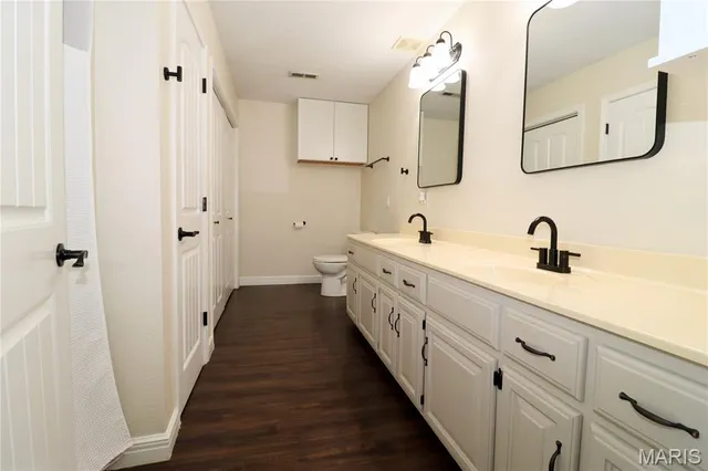 $385,000 | 25700 Highway 32, Lebanon, MO 65536