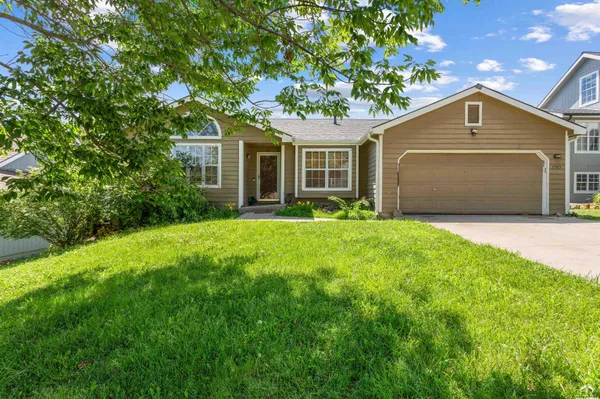$401,000 | 2505 Via Linda Drive, Lawrence, KS 66047