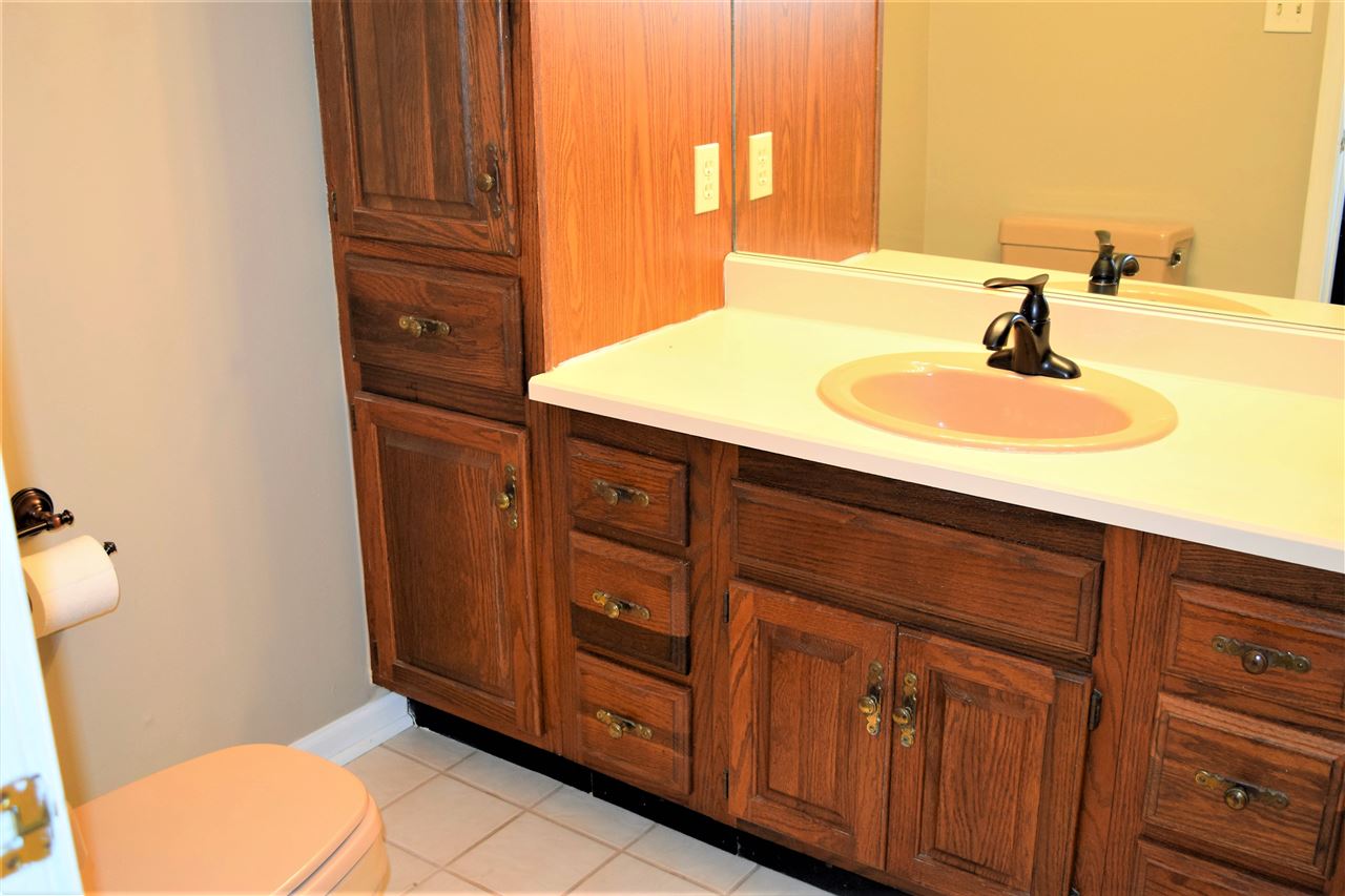 3308 West Torquay Road Muncie, IN 47304 - Photo 12 of 26