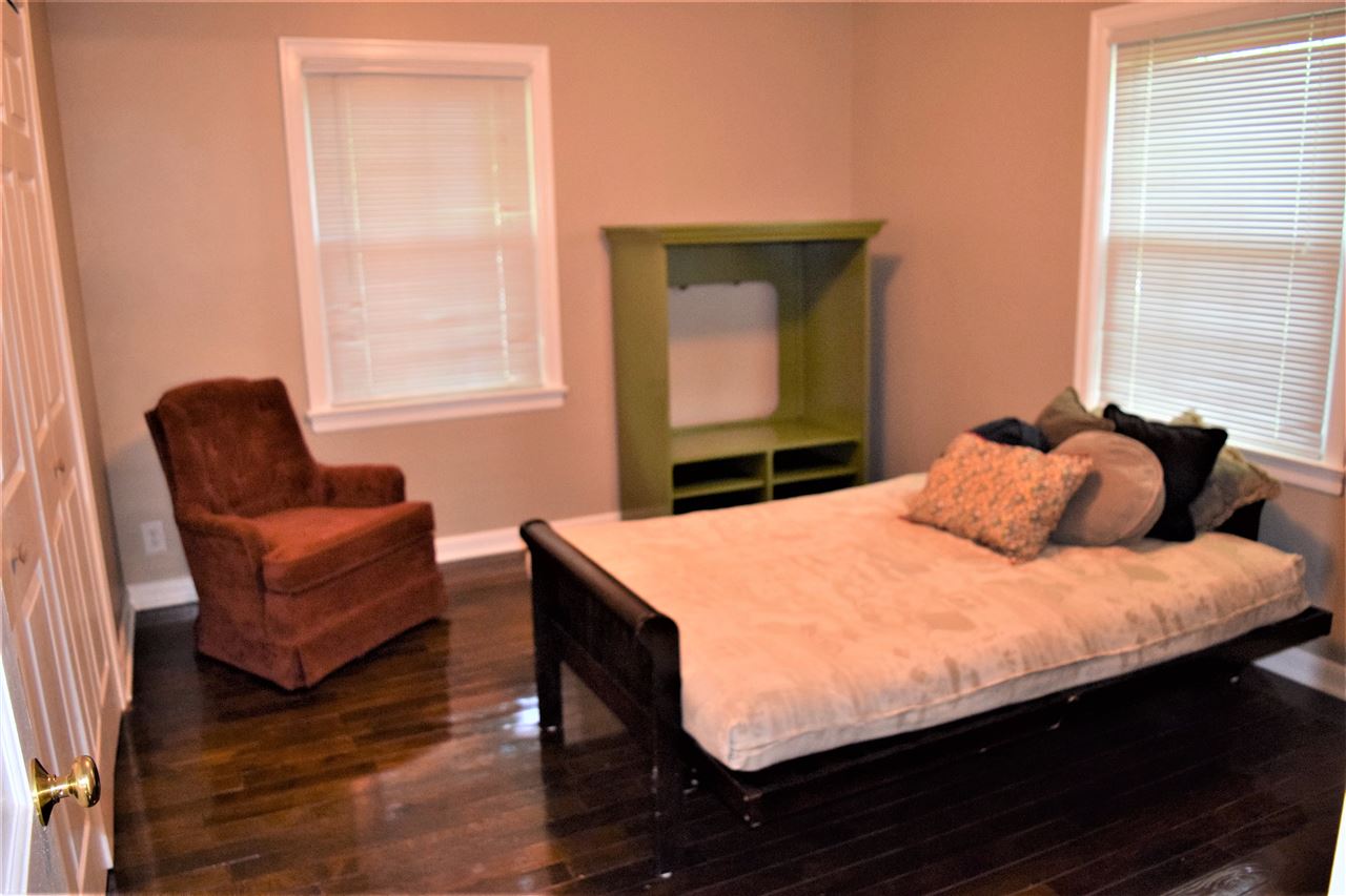 3308 West Torquay Road Muncie, IN 47304 - Photo 8 of 26