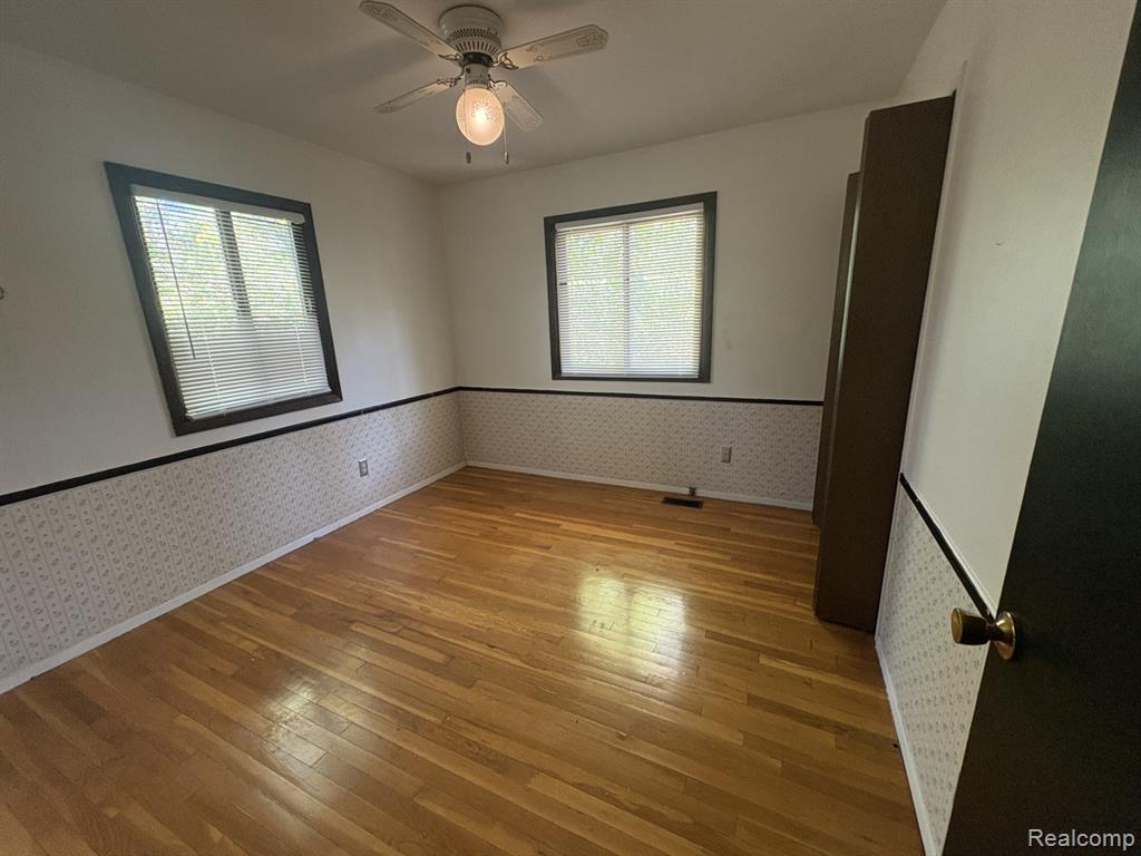 2871 Harvey Street Rochester Hills, MI 48309 - Photo 23 of 33