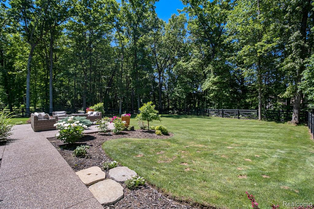 471 Montclair Way Milford, MI 48381 - Photo 59 of 75