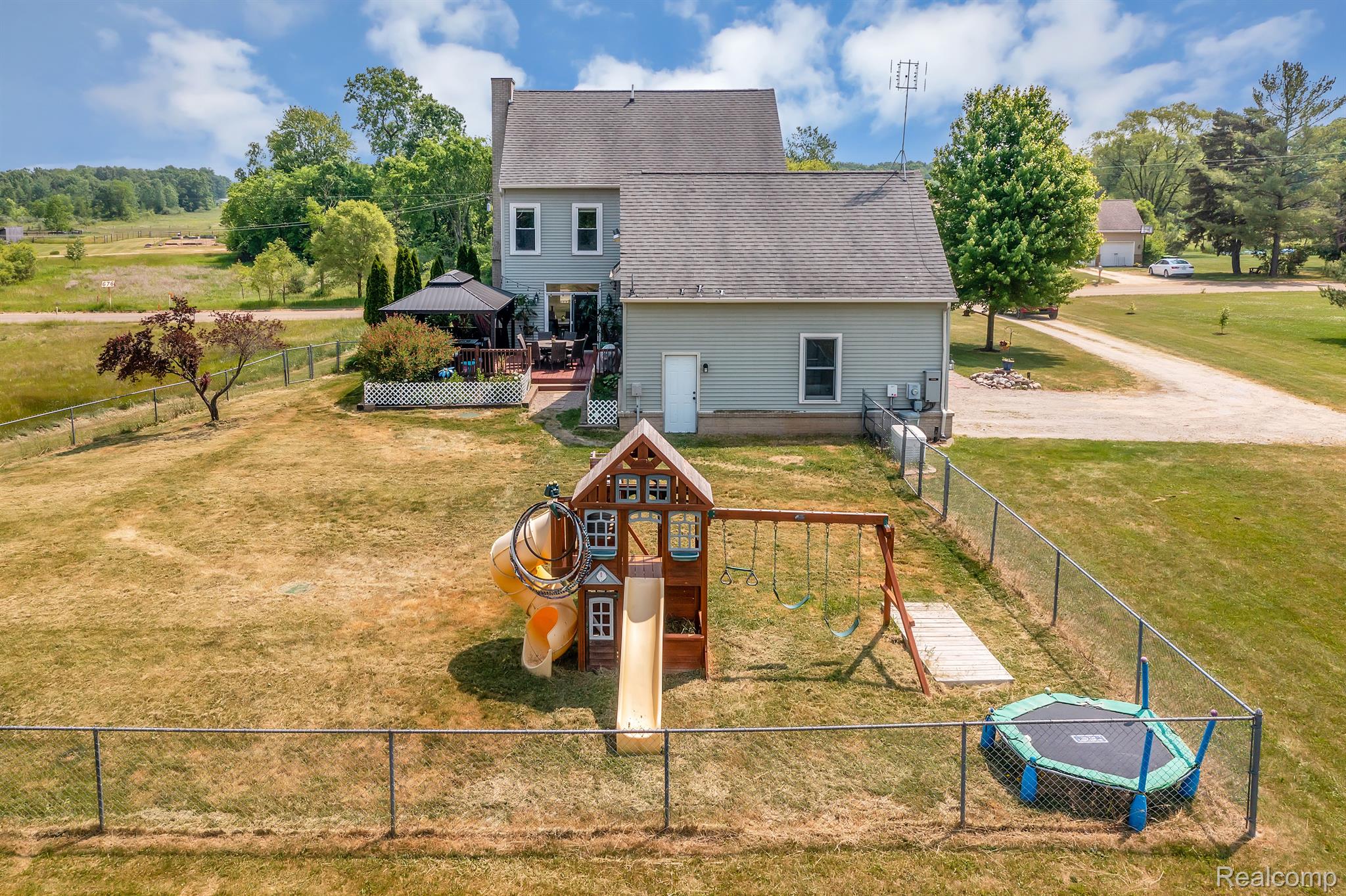 5601 Green Road Fenton, MI 48430 - Photo 50 of 59 Fenced In Area