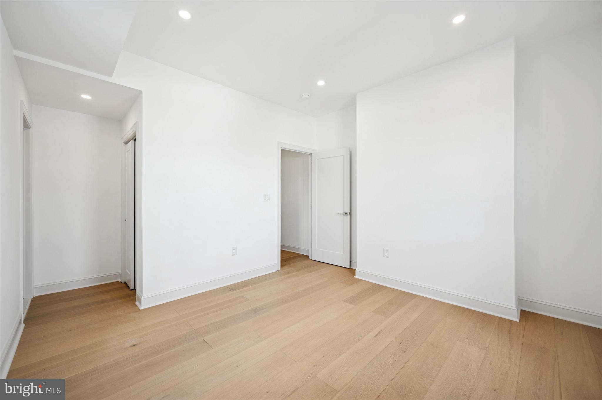 240 Earlham Terrace Philadelphia, PA 19144 - Photo 13 of 25