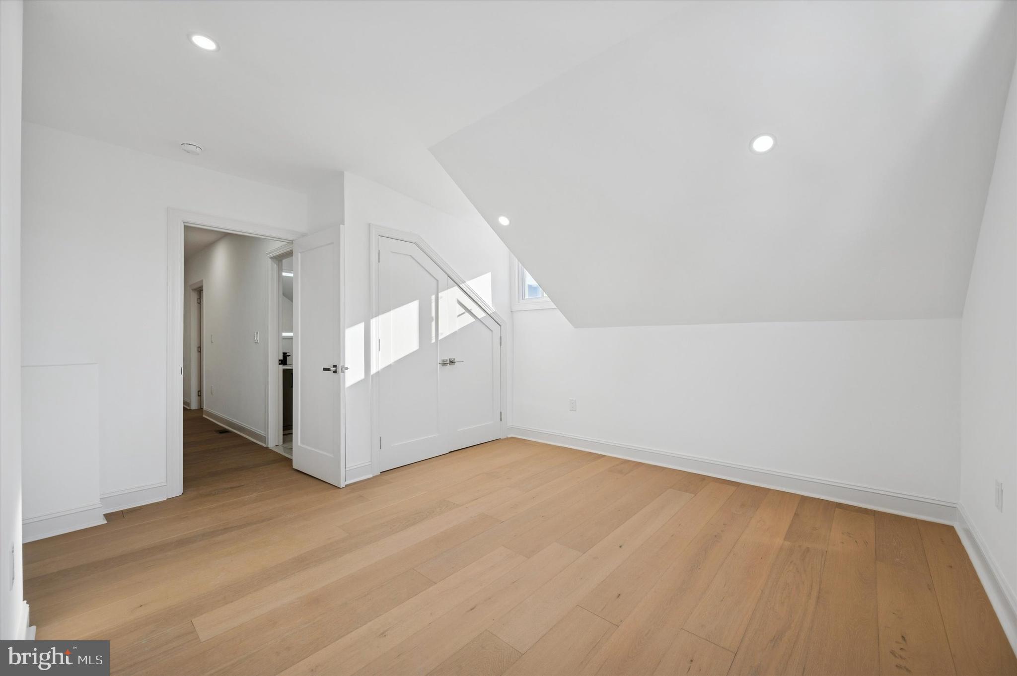 240 Earlham Terrace Philadelphia, PA 19144 - Photo 21 of 25