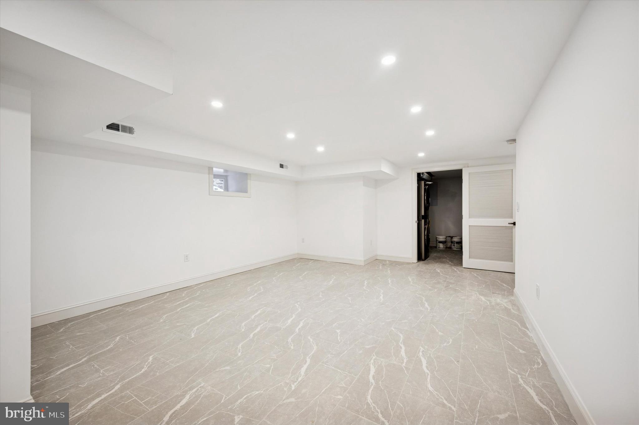 240 Earlham Terrace Philadelphia, PA 19144 - Photo 25 of 25