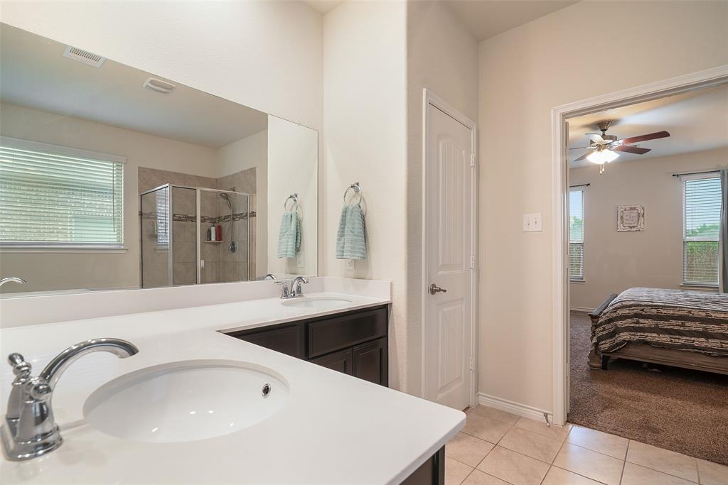 1733 Beasley Street Van Alstyne, TX 75495 - Photo 19 of 32